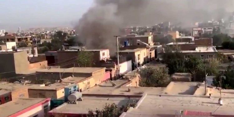 کابل ایئرپورٹ کے پاس راکیٹ سے حملہ ، دو افراد کی موت ، تین زخمی