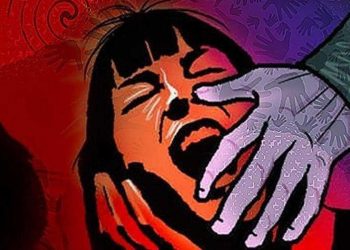 دو نابالغ بہنوں کے ساتھ 4 نوجوان نے عصمت دری کی، شورمچانے پر زہرپلایا، دونوں کی موت