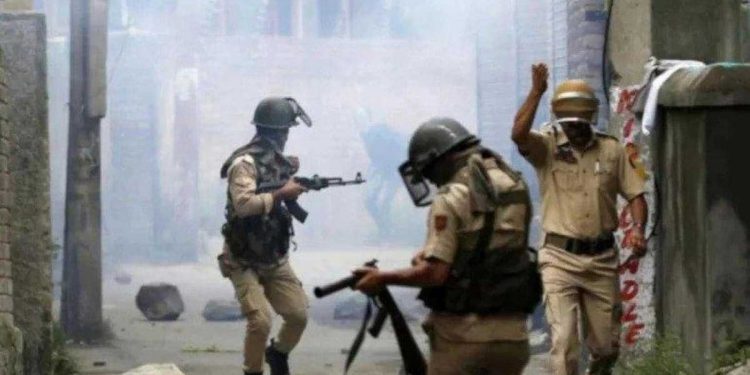 کشمیر میں موجود غیر ملکی دہشت گرد مقامی ملی ٹینٹوں کو انکاؤنٹرس میں ہلاک کروانے کی کررہے ہیں سازش