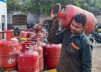 رسوئی گیس پر پندرہ دن میں 50روپے کا اضافہ