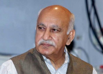 150سے زیادہ جرنلسٹوں کا مطالبہ، وی آن نیوزایم جے اکبر کوبرخاست کرے