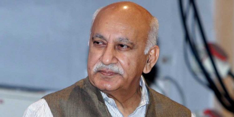 150سے زیادہ جرنلسٹوں کا مطالبہ، وی آن نیوزایم جے اکبر کوبرخاست کرے
