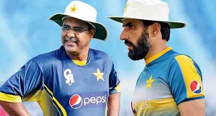 مصباح الحق اور وقار یونس کوچنگ کے عہدوں سے دستبردار