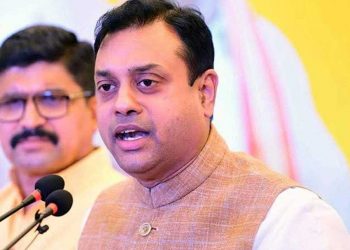 کانگریس تیرے ٹکڑے ہوں گے ، ان شاء اللہ، لائیوشو میں سمبت پاترا کا نعرہ