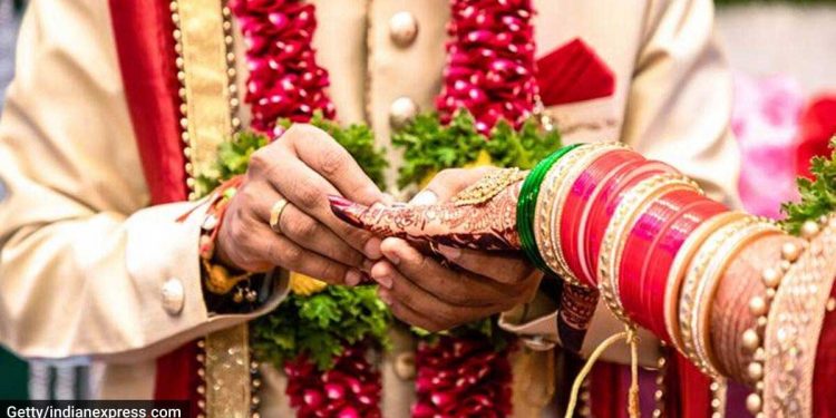 یوپی حکومت کا حکم: اب شادی تقریب میں 50 کے بجائے 100 لوگ کرسکیں گے شرکت