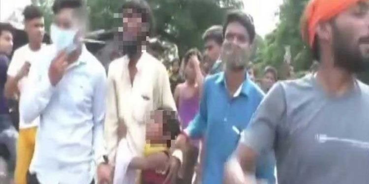 ہندوستان میں مسلمانوں پر سر عام تشدد معمول بن گیا،اب برا بھی نہیں سمجھا جاتا