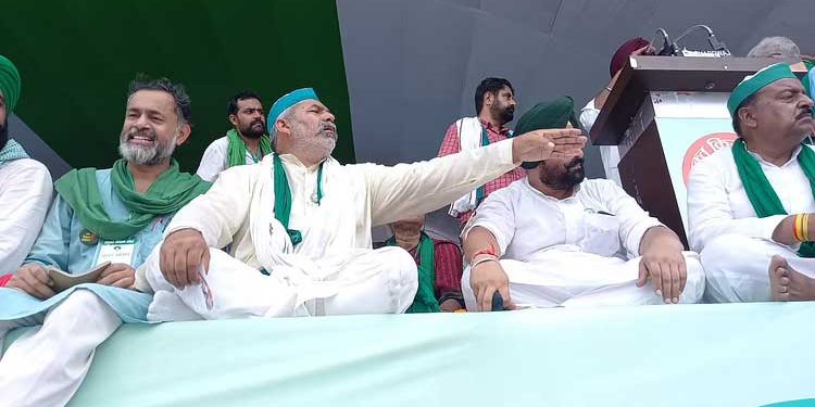 مظفر نگر مہا پنچایت میں کسانوں کا سیلاب،یوگی سرکار کو اکھاڑ پھینکنے کا اعلان،27ستمبر کو بھارت بند