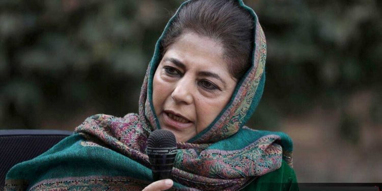 محبوبہ کے الزامات: طالبان ،ڈرون اور پاکستان بی جے پی کا سیاسی ہتھیار ، یوگی ہیں ناکام سی ایم