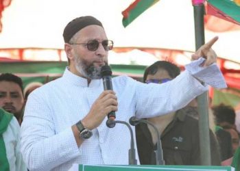 اویسی کہتے ہیں ،غیر بی جے پی پارٹیوں میں خودکو بڑا ہندو ثابت کرنے کی دوڑ لگی ہے