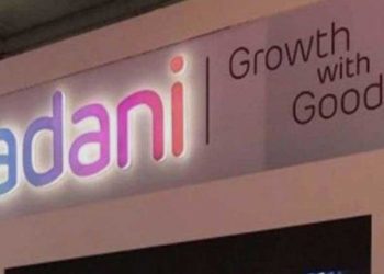 اڈانی گروپ کے خلاف نیوز چلائی، چار صحافی پولیس تفتیش کے دائرے میں