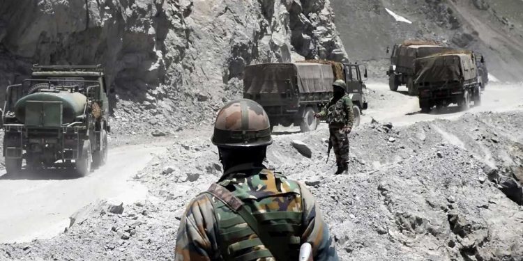 آرمی چیف کا اعتراف،لداخ سرحد پر بڑی تعداد میں چینی فوج تعینات