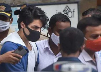آرین خان کیس میں نیا موڑ: ایک گواہ کا دعویٰ :’ 18 کروڑ میں طے ہوئی تھی ڈیل‘ ، این سی بی کاانکار