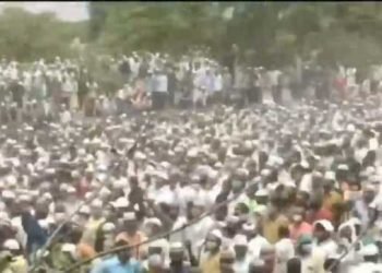 حد ہوگئی!بدایوں کے ایک جنازے کی بھیڑ کو تریپورہ تشدد کے خلاف مسلم مظاہرے سے جوڑدیا