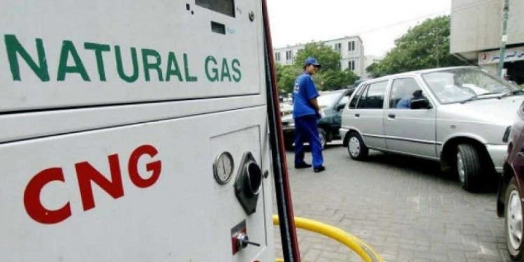تہواروں سے پہلے عوام کو بڑا جھٹکا، سی این جی اور پی این جی کی قیمتوں میں اضافہ