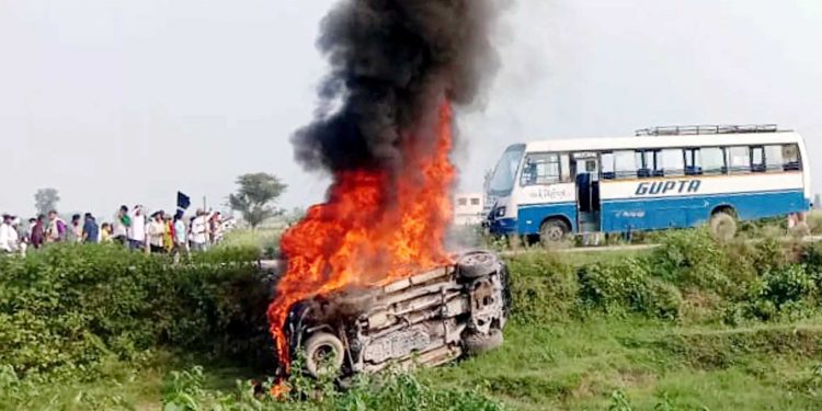 لکھیم پور کھیری میں مرکزی وزیر کے بیٹے نے ہی کسانوں پر گاڑی چڑھائی ،پستول سے فائرنگ بھی کی