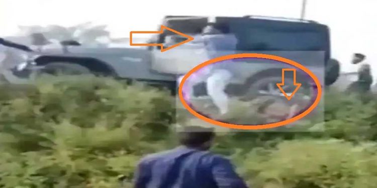 لکھیم پور تشدد: ایک اور دل دہلانے والی ویڈیو وائرل ،گاڑی کو روکر بھاگتا نظر آیا شخص