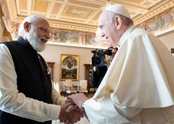 پوپ فرانسس سے ملاقات کے بعد پی ایم مودی نے دی ہندوستان آنے کی دعوت