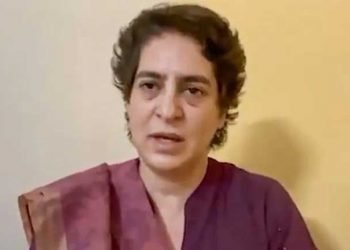 میری گرفتاری غیر قانونی ہے ، ایف آئی آر تک نہیں دی گئی: پرینکا گاندھی