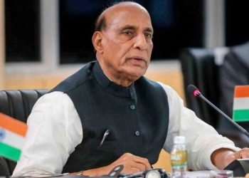 ساورکر پر راج ناتھ کے غلط بیان سے ہنگامہ، مورخین نے بھی خبر لی