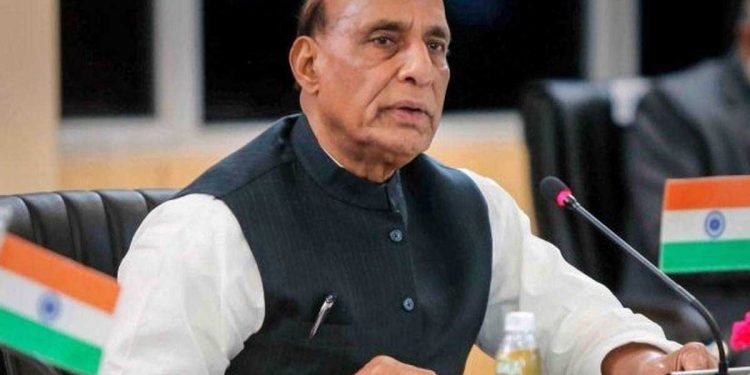 ساورکر پر راج ناتھ کے غلط بیان سے ہنگامہ، مورخین نے بھی خبر لی