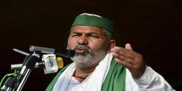 راکیش ٹکیت کی دھمکی،کسانوں کو جبراً ہٹایا تو سرکاری دفاتر کو غلہ منڈی بنادیں گے