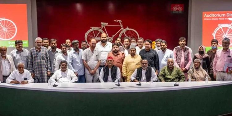 اکھلیش-قاسم رسول الیاس کی ملاقات، ویلفیئر پارٹی اور سماجوادی پارٹی مل کر الیکشن لڑیں گی