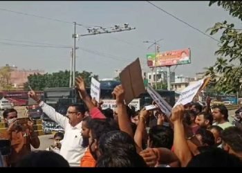 گروگرام میں نماز جمعہ کے دوران ہندوتوا وادیوں کا ہنگامہ،پولیس کی سختی،30 شرپسند گرفتار، مسلمانوں کا تحمل کا مظاہرہ