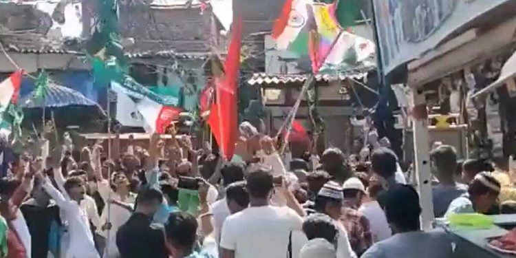 الزام! عید میلا النبیؐ کے جلوس میں پاکستان زندہ باد کے نعرے، تین گرفتار