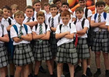 لڑکے بھی اسکرٹ پہن کر آئیں! اسکول انتظامیہ کا حکم