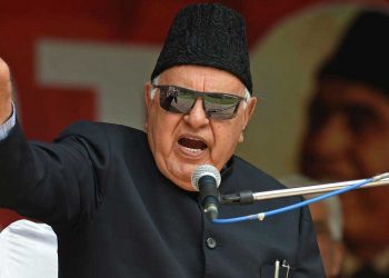 مسلمانوں پر حملے ہو رہے ہیں، مساجد تباہ ہو رہی ہیں، اب ڈرلگنے لگا ہے: فاروق عبداللہ