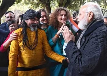 مودی بیرون ملک میں، سفارتکاری پر ہندوتوا حاوی