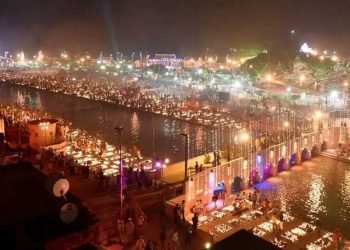 دیا تلے اندھیرا