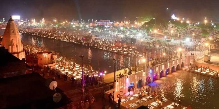 دیا تلے اندھیرا