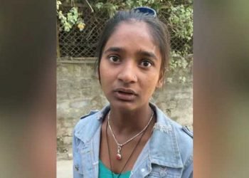 بھیک مانگنے والی لڑکی نے جب فراٹے دار انگریزی بولی؛ دیکھیے ویڈیو