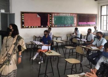 ڈیڑھ سال بعد آج سے دہلی کے اسکولوں اور کالجوں میں لوٹی رونق