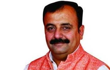 بی جے پی لیڈر نے کہا ؛ان کشمیری لڑکیوں کی چمڑی ادھیڑدو،ڈگری اور شہریت رد کردو