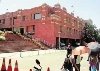جے این یو میں دکھائی گئی بابری مسجد سے متعلق فلم، انتظامیہ سے نہیں ملی تھی اجازت