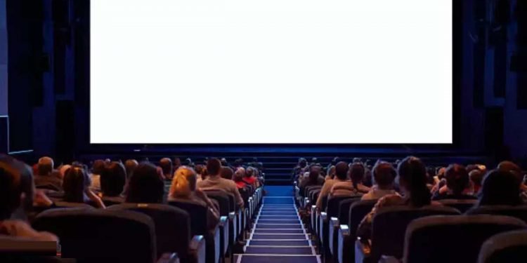 متحدہ عرب امارات کا بڑا اعلان، سنیما سینسر شپ ختم کردی گئی