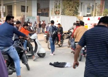 گروگرام میں نماز تنازع:کیمرہ ہٹتے ہی مارپیٹ