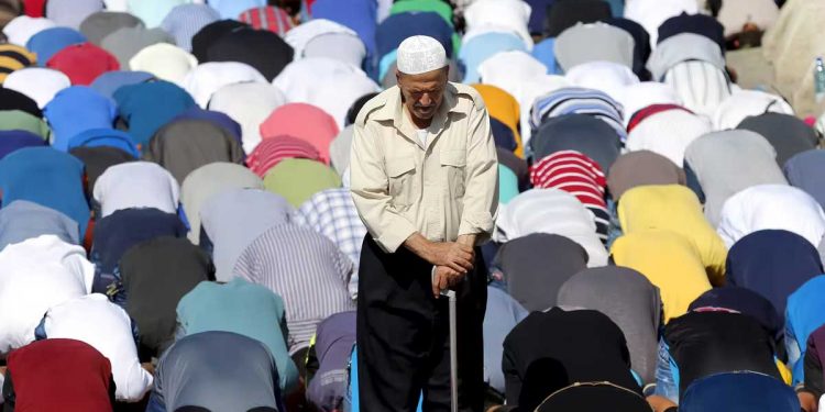 مسلمانوں کی پسماندگی-مسلمانوں کو ہی نقطہ نظر بدلنا ہوگا