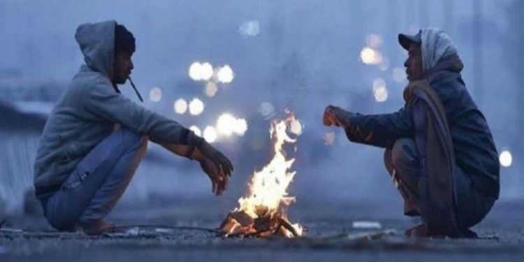 کڑاکے کی ٹھنڈ سے شمالی بھارت کانپ گیا،دہلی میں پارہ چار ڈگری تک گرا