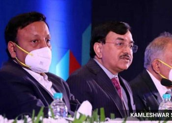 چیف الیکشن کمشنر کو میٹنگ کے لیے بلانا غلط،پی ایم کو بھی اختیار نہیں ،اعلی افسروں کا ردعمل