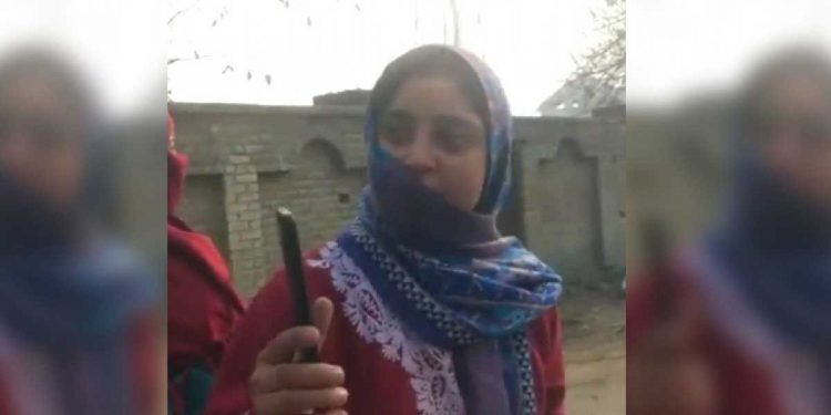 کشمیر: انکاؤنٹر کے خلاف احتجاج اور ملک مخالف نعرے لگانے کے الزام میں ماں-بیٹی گرفتار