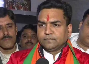 بی جے پی لیڈر کی دھمکی!اعظم خاں کاحشر دیکھو ،اویسی حامیوں کو یوگی کے لٹھ اور بلڈوزر سے کون بچائے گا