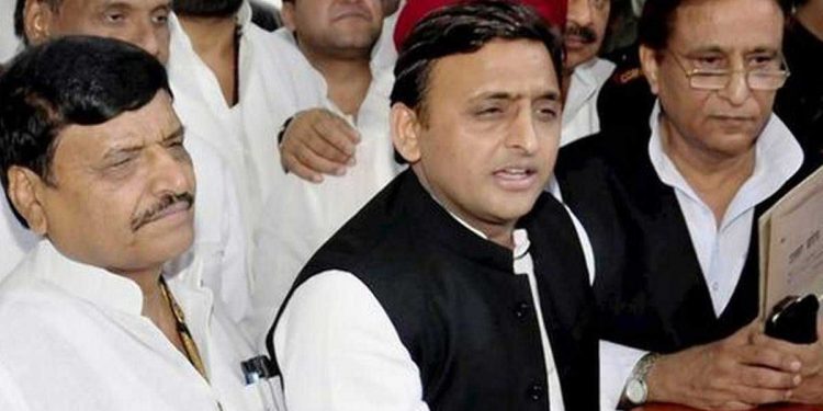 اعظم خاں کے مشورے پر چچا بھتیجے میں ہوئی جنگ بندی!