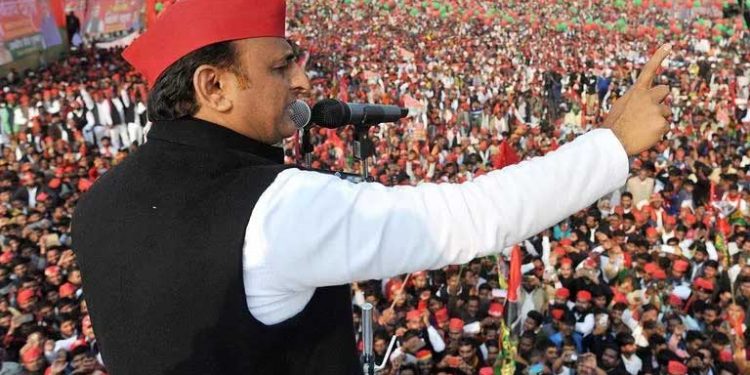 اکھلیش بی جے پی کے ہی نقش قدم پر چل رہے ہیں