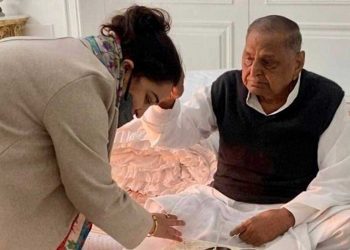 بی جے پی میں شمولیت کے بعد ملائم کا اپرنا کو آشیرواد