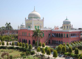 دیوبند کی ویب سائٹ کے فتوے ملکی قوانین کے خلاف، یوپی سرکار پابندی لگائے، حقوق اطفال کمیشن کا مطالبہ