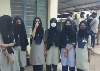 حالانکہ کالج میں کوئی ڈریس کوڈ نہیں ،لیکن حجاب پہننا بے ضابطگی: کرناٹک سرکار