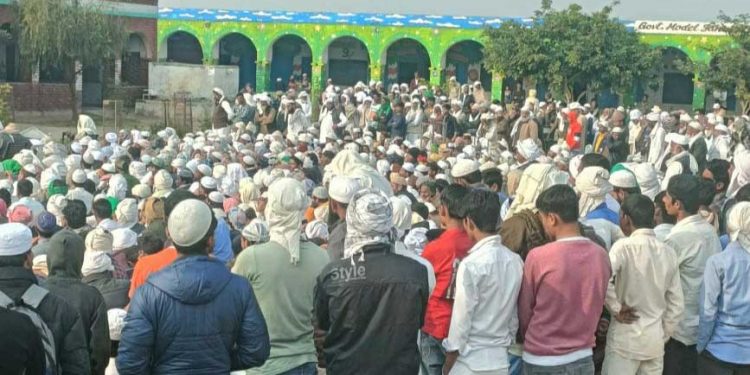 مدرسہ حسین بخش کےشیخ الحدیث مفتی نصیرالدین میواتی نم آنکھوں سے سپرد خاک